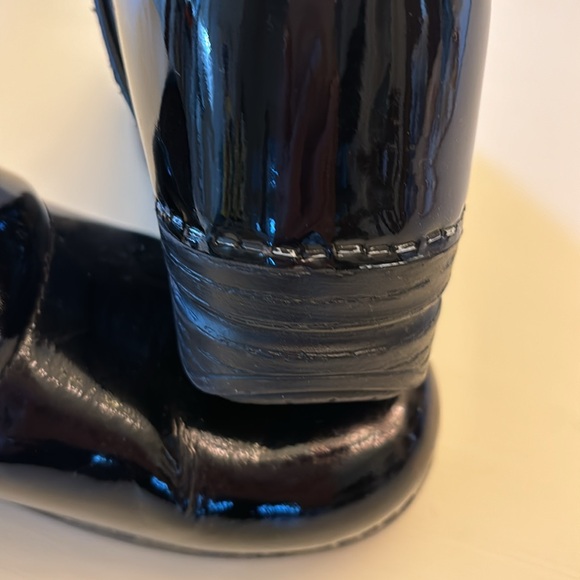 Dansko black patent leather clogs- in good condition size 37 - Picture 5 of 8